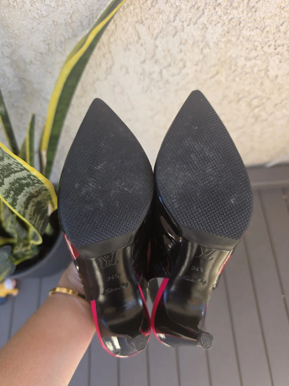 Authentic Louis Vuitton Black Graffiti Patent Leather Slingback Pumps Size 34.5